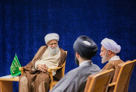 نماینده ولی فقیه در شیراز با آیت الله کریمی جهرمی دیدار کرد