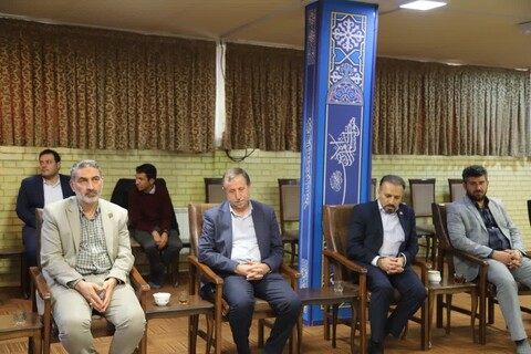 تصاویر/ دیدار جمعی از پرستاران و هیئت رئیسه دانشگاه علوم پزشکی تبریز با نماینده ولی فقیه در آذربایجان شرقی