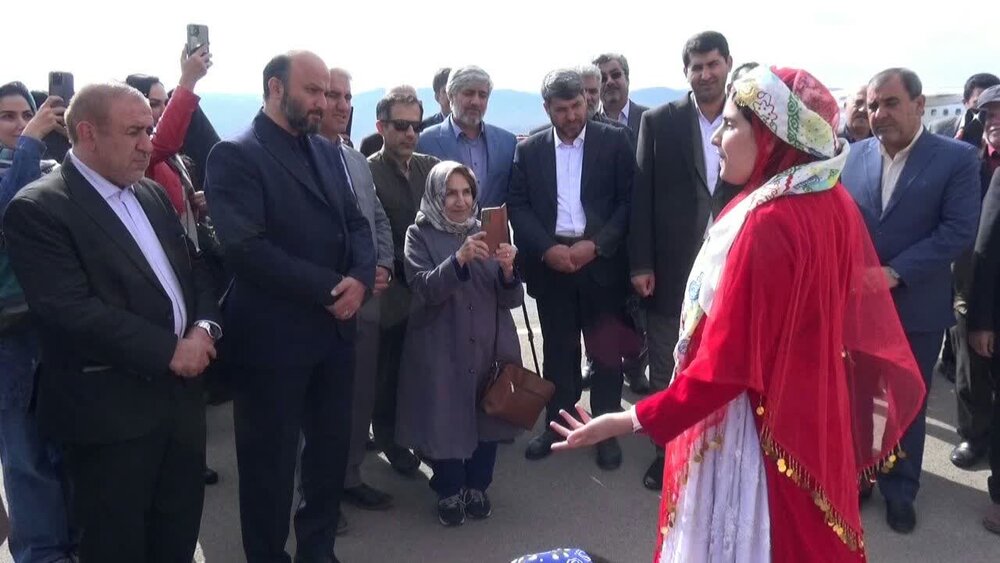 افتتاح دبیرستان شهید مطهری و خوابگاه شبانه روزی دخترانه شهر سی سخت