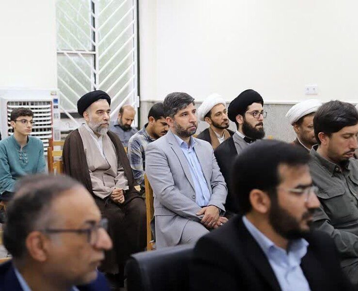 آثار جدید تألیفی آیت الله شفیعی رونمایی شد + عکس