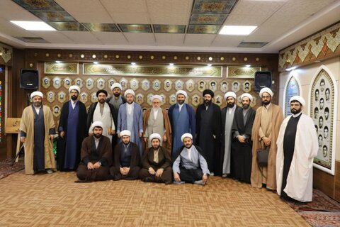 تصاویر/ حضور مدیر و معاونین حوزوی کردستان در درس اخلاق حجت الاسلام اصغری