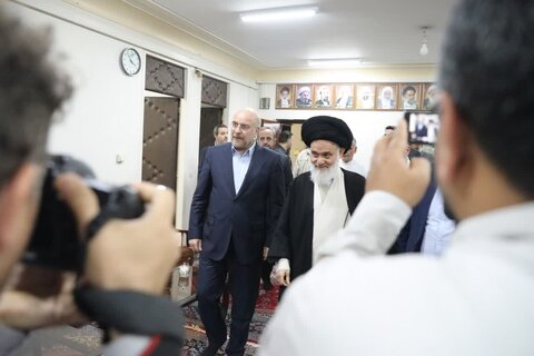 حضور رئیس مجلس شورای اسلامی در جلسه شورای عالی جامعه مدرسین حوزه علمیه قم