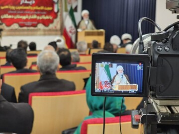 تصاویر/دیدار نماینده ولی فقیه در کردستان با نخبگان و اقشار شهرستان دهگلان