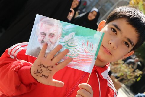 تصاویر تجمع مردم بروجرد در حمایت از مردم غزه