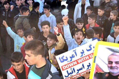 تصاویر/ اجتماع مردمی در حمایت از کودکان غزه و محکومیت جنایات رژیم کودک کش صهیونیستی در ارومیه