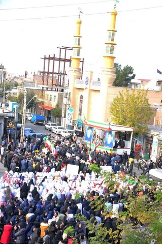 تصاویر/  راهپیمایی مردم چهاربرج در حمایت از کودکان و مردم مظلوم فلسطین و اعلام انزجار و نفرت از جنایتهای رژیم غاصب صهیونیستی و آمریکای خونخوار