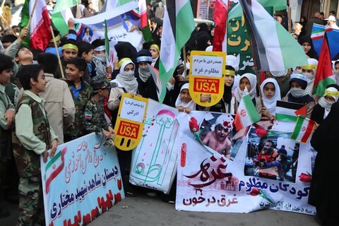 تصاویر/ تجمع و راهپیمایی طلاب حوزه علمیه بناب در حمایت از کودکان مظلوم غزه