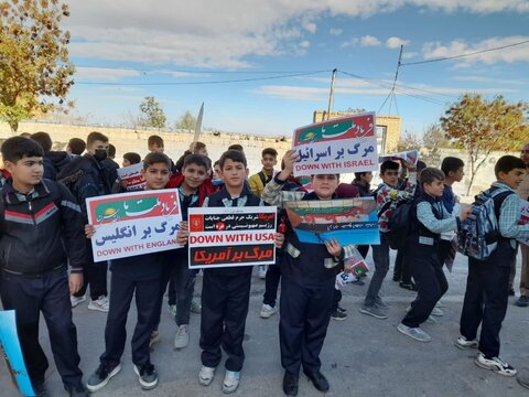 تصاویر/ تجمع اعتراضی مردم  پلدشت در حمایت از مردم مظلوم غزه و اعلام انزجار از رژیم کودک کش و غاصب صهیونیستی