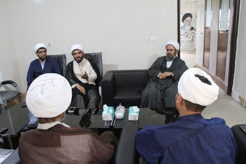 دیدار مسئول مرکز مشاوره اسلامی سماح با مدیر و معاونان حوزه علمیه بوشهر