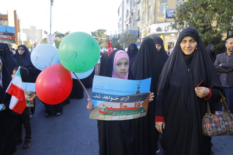 تصاویر / اجتماع بزرگ مردم قم در حمایت از کودکان غزه