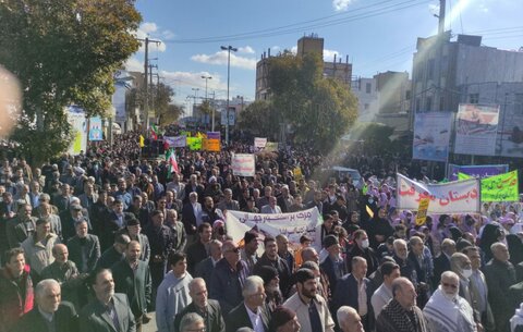 تصاویر/ راهپیمایی مردم شهرستان‌های سقز و قروه در محکومیت جنایات صهیونیست ها