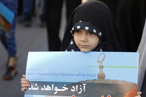 تصاویر/ اجتماع مردم قم  در حمایت از کودکان غزه و محکومیت جنایات رژیم کودک کش صهیونیستی