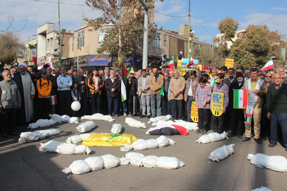 عاشقان قاسم سلیمانی از جنگ با صهیونیست ها و آمریکایی ها نمی ترسند