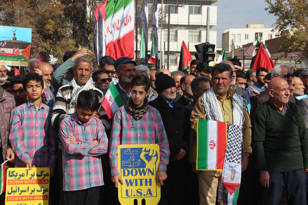 عاشقان قاسم سلیمانی از جنگ با صهیونیست ها و آمریکایی ها نمی ترسند