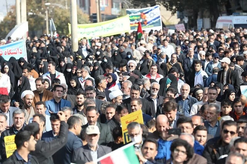 تجمع بزرگ مردم کرمانشاه در محکومیت جنایات رژیم صهیونیستی در غزه + عکس