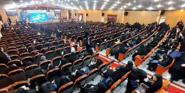 جشنواره ای که ویژه بانوان رسانه ای بود | سردار سلیمانی: جهاد تبیین رسانهای در دنیا به راه افتاده است