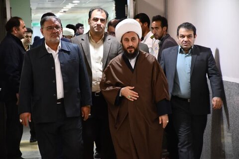 تصاویر/ حضور امام جمعه خوی در بیمارستان های این شهرستان به مناسبت روز پرستار