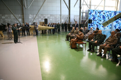 تصاویر/  بازدید رهبر معظم انقلاب از نمایشگاه دستاوردهای نیروی هوافضای سپاه پاسداران
