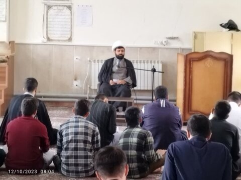 تصاویر/برنامه های مذهبی، فرهنگی و ورزشی طلاب مدرسه علمیه امام باقر (ع) کامیاران