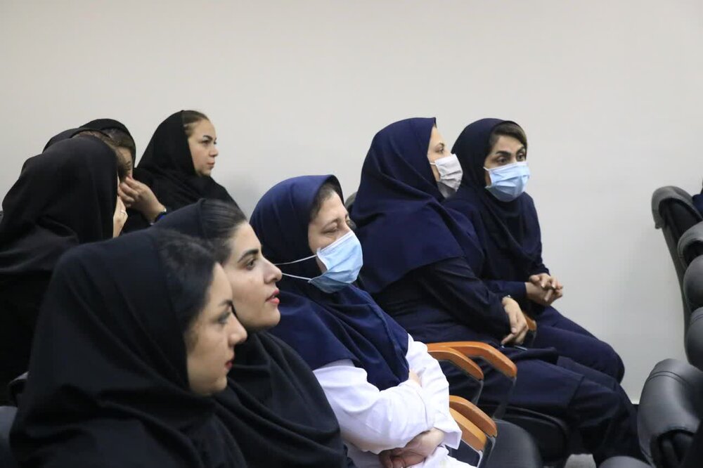 پرستاران بیمارستان پیامبر اعظم قشم تجلیل شدند + عکس