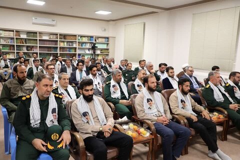 تصاویر/ دیدار اعضای ستاد گرامیداشت چهل و چهارمین سالگرد هفته بسیج با نماینده ولی فقیه در آذربایجان غربی