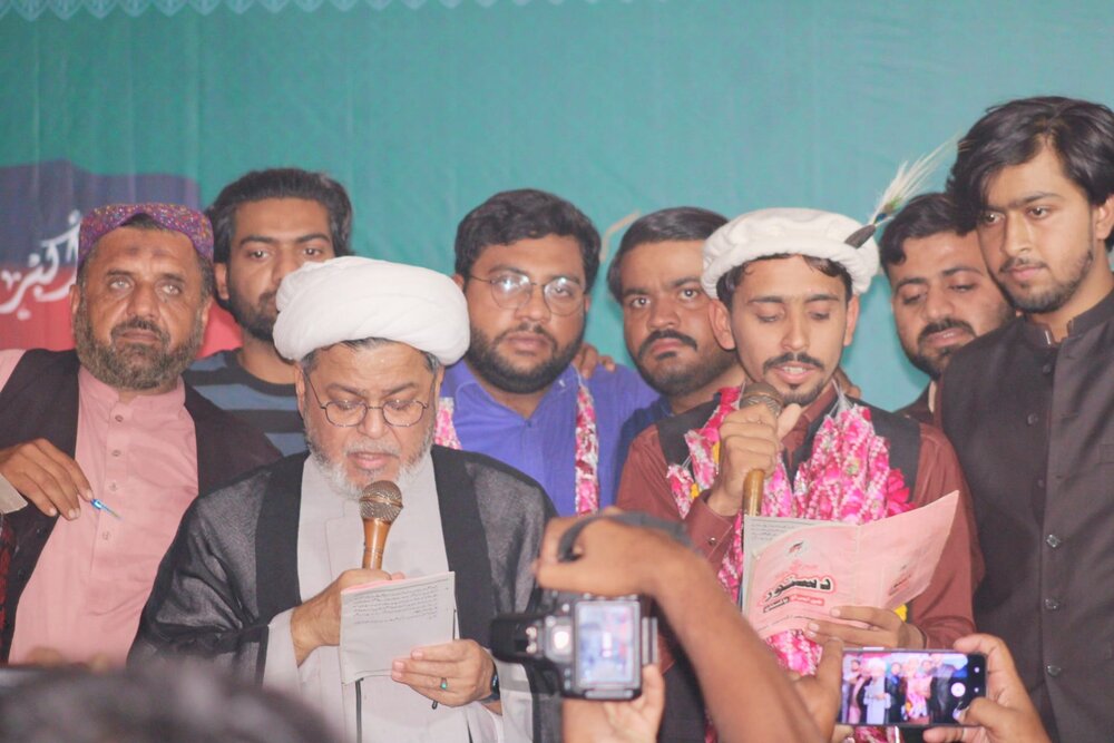 علامہ شبیر حسن میثمی کی "جعفریہ طلباء کنونشن" میں خصوصی شرکت / نو منتخب مرکزی صدر سے حلف لیا