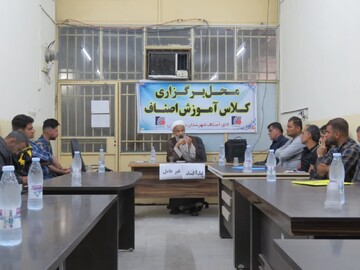 برخی با دین‌فروشی زندگی خود را اداره می‌کنند