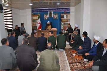 تصاویر/ دیدار مسئولین ناحیه مقاومت بسیج چهاربرج با امام جمعه این شهر