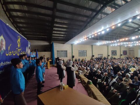 تصاویر/ برگزاری همایش بزرگ بسیجیان شهرستان آران و بیدگل