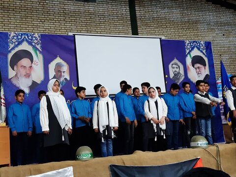 تصاویر/ برگزاری همایش بزرگ بسیجیان شهرستان آران و بیدگل