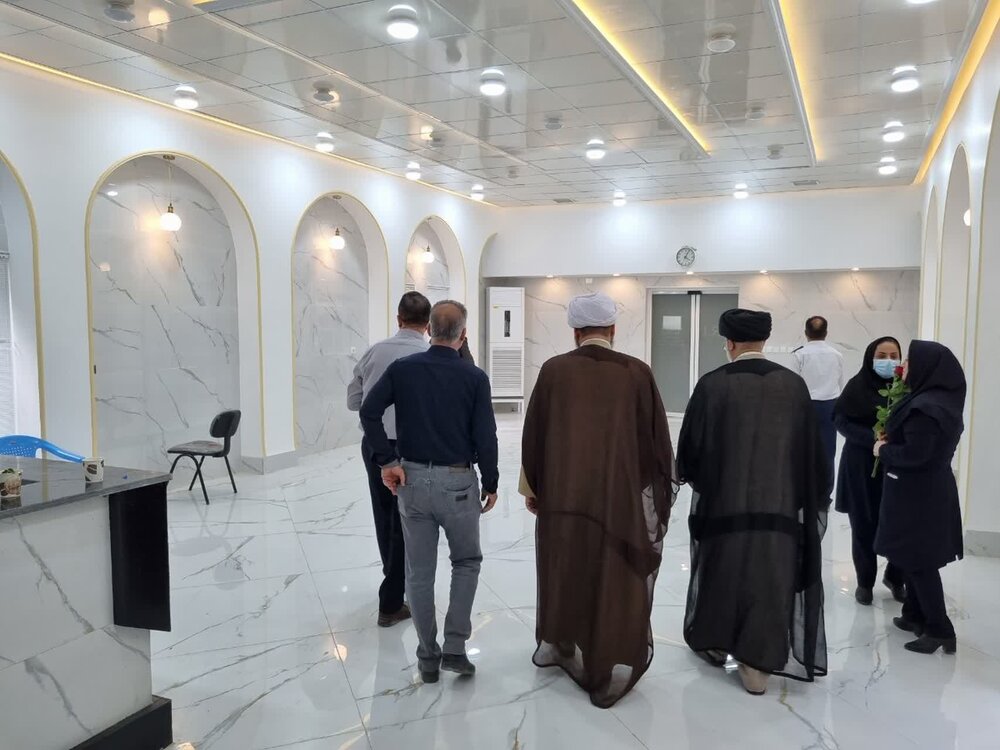 تجلیل امام جمعه پارسیان از کادر درمان بیمارستان رستمانی