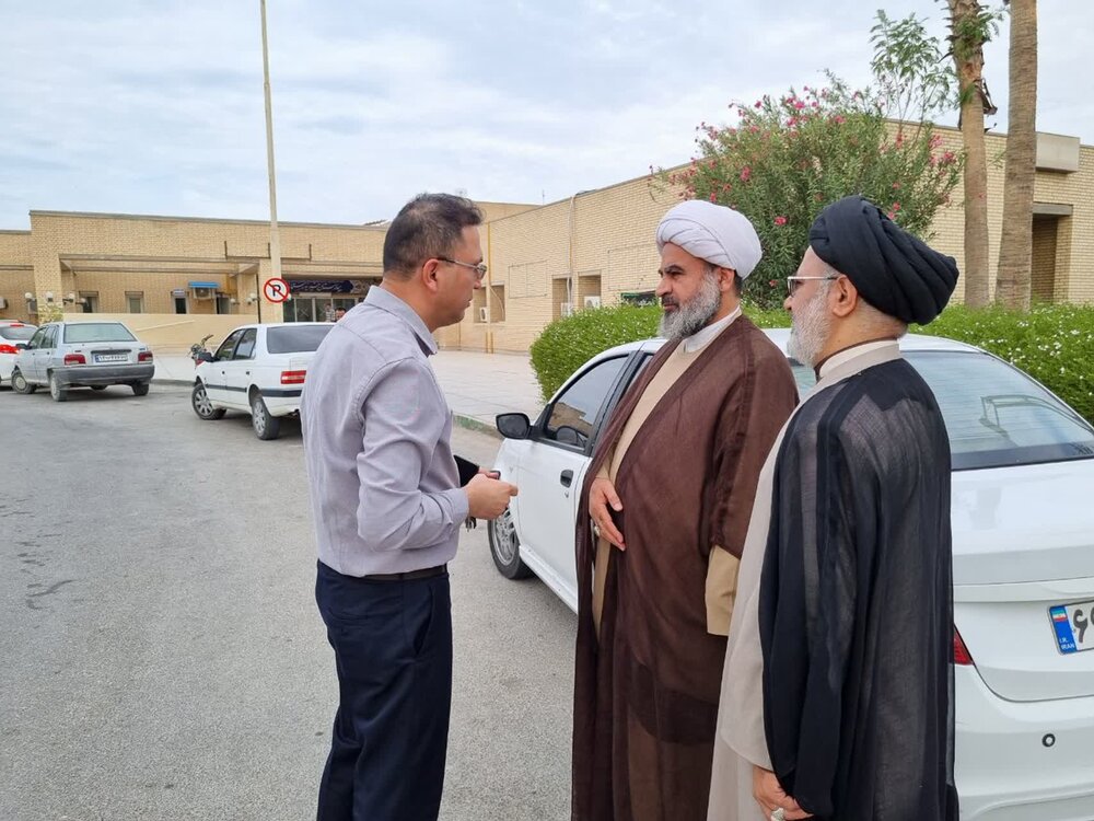 تجلیل امام جمعه پارسیان از کادر درمان بیمارستان رستمانی