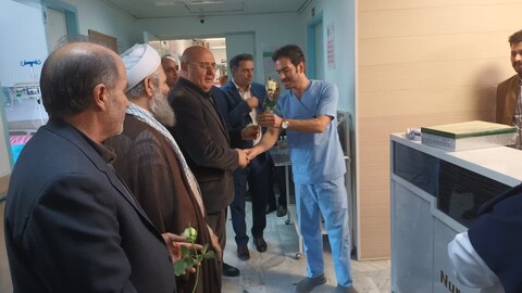 تصاویر | تجلیل امام جمعه شهرستان اهر از پرستاران بیمارستان باقرالعلوم(ع) تبریز