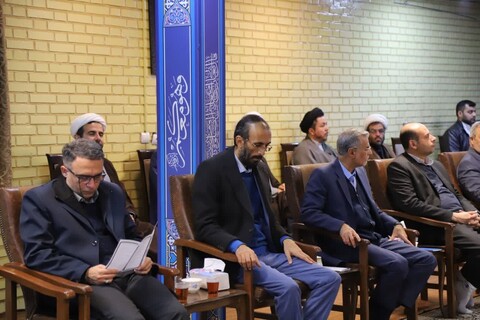 تصاویر/ دیدار اعضای ستاد برگزاری همایش اندیشه های قرآنی مقام معظم رهبری در آذربایجان شرقی با نماینده ولی فقیه در استان