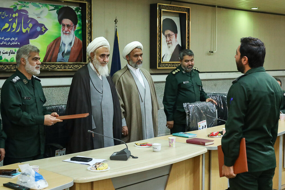 مطالبات خداوند از بسیجیان