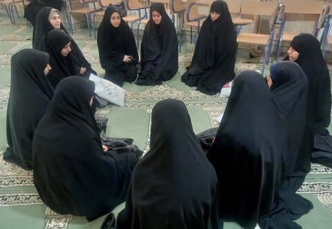 تصاویر برگزاری نشست معجزه مادری ویژه خواهران مبلغه لرستانی