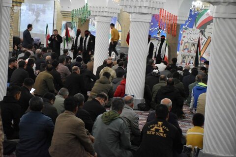 تصاویر/اجتماع بزرگ بسیجیان سنندج در مسجد جامع این شهر برگزار شد