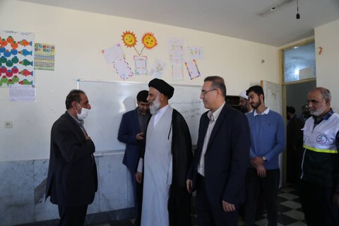 بازدید نماینده ولی فقیه در خوزستان از طرح ویزیت رایگان پزشکی ویژه اهالی کوی مدرس