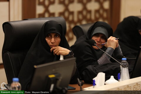 بالصور/ إقامة ورشة تعليمية تحت شعار "الحوار الديني في الساحة الدولية" بمدينة قم المقدسة