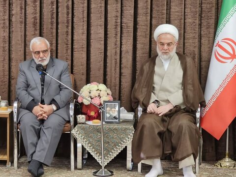 تصاویر/برگزاری جلسه شورای زکات کردستان با حضور رئیس کمیته امداد امام (ره) کشور