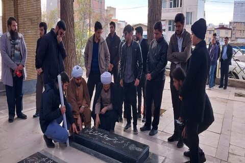 تصاویر/ تجدید میثاق با شهدا طلاب بسیجی مدرسه علمیه امام خمینی(ره) شهرستان اسلام آباد غرب