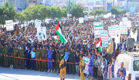 تظاهرات حاشدة في تعز اليمنية
