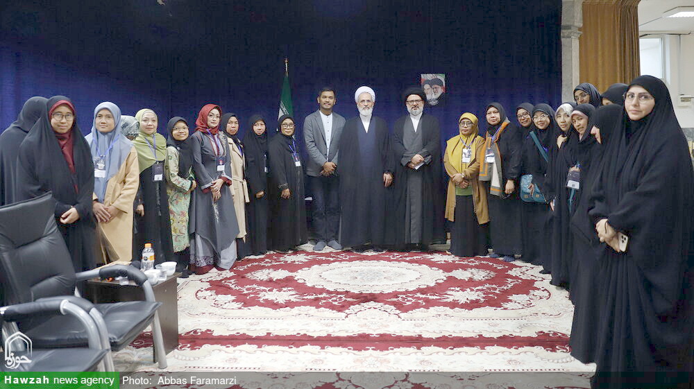 نخبگان جهان اسلام باید از روح جهادی و فعال در مواجهه با دشمنان برخوردار باشند