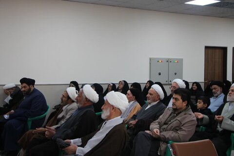 تصاویر/ اعزام مستمری بگیران مرکز خدمات استان آذربایجان غربی به مشهد مقدس