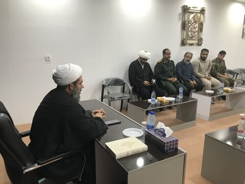دیدار جمعی از بسیجیان با مدیر حوزه علمیه بوشهر