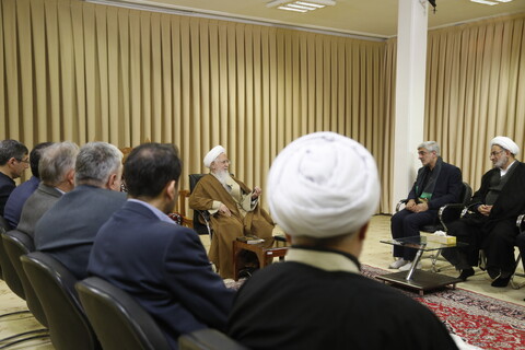 تصاویر / دیدار رییس دانشگاه علوم پزشکی ایران با آیت الله العظمی جوادی آملی