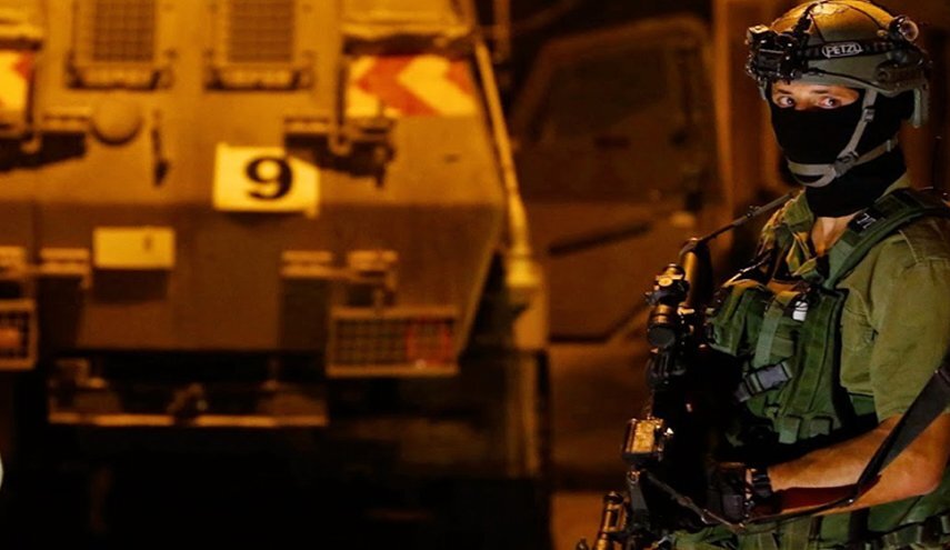 الاحتلال يعتقل 7 فلسطينيين في نابلس وبيتونا ومخيم العراب الاحتلال يعتقل 7 فلسطينيين في نابلس وبيتونا ومخيم العراب