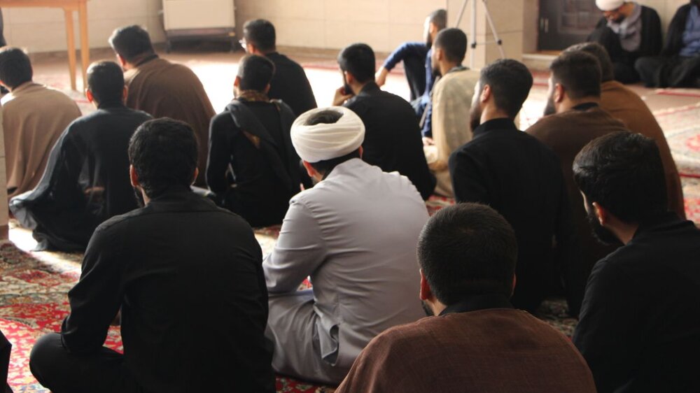 علل و عوامل صلح امام حسن(ع) بررسی شد