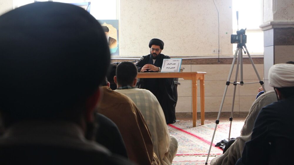 علل و عوامل صلح امام حسن(ع) بررسی شد