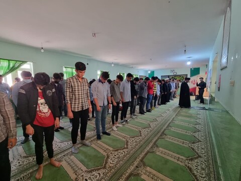 دیدار امام جمعه گناوه با دانش آموزان